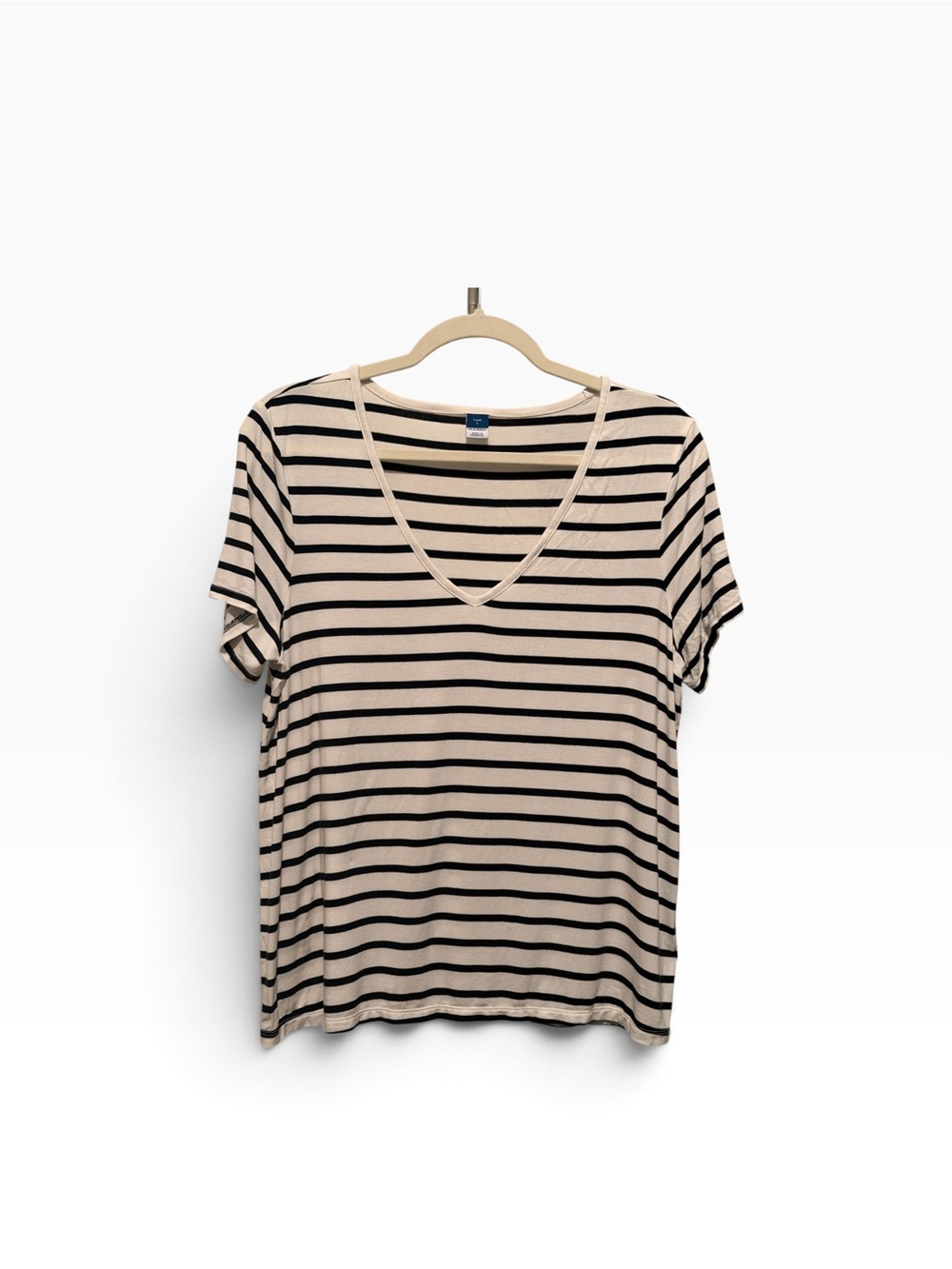 Old Navy Luxe Cream and Black Striped V-Neck Short Sleeve Tee Large